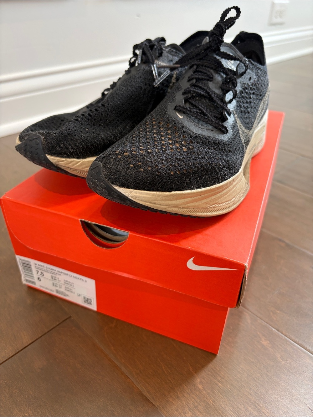 Nike Vaporfly 3 Women’s 7.5 good used condition black and gold